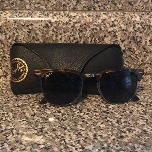 Hardly worn ray ban club master glasses